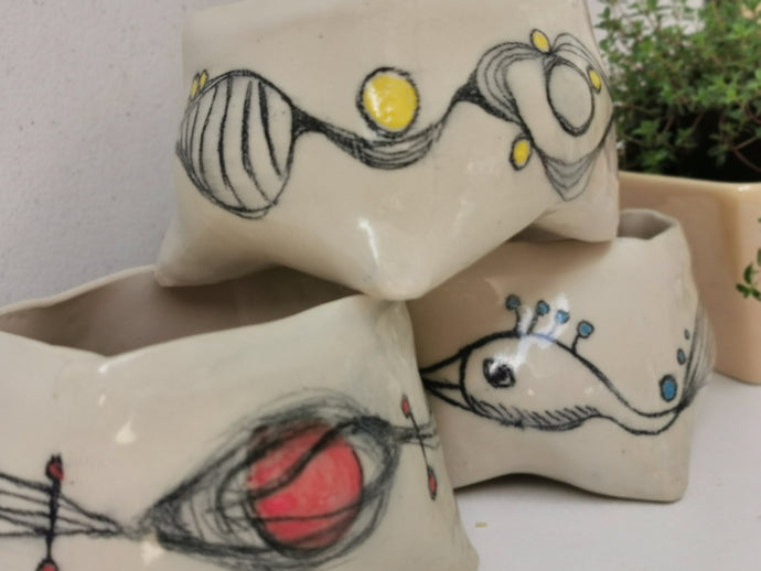ART: drawing on pots