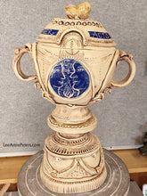 Load image into Gallery viewer, Lidded Bowl - centre piece