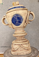 Load image into Gallery viewer, Lidded Bowl - centre piece