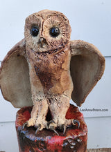 Load image into Gallery viewer, Owl Sculpture