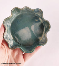 Load image into Gallery viewer, Small Dish